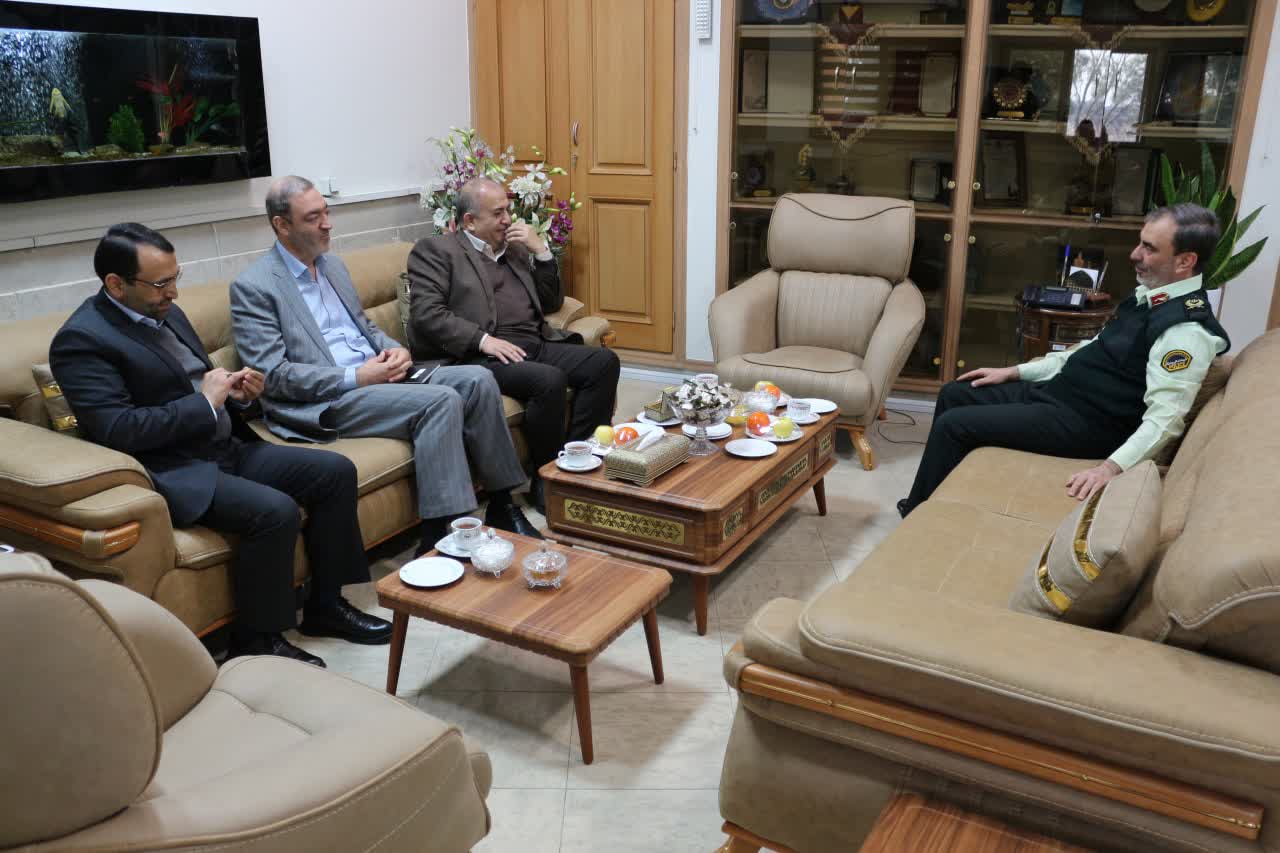 دیدار مدیرعامل ذوب آهن اصفهان با فرماندهان لشکری و انتظامی