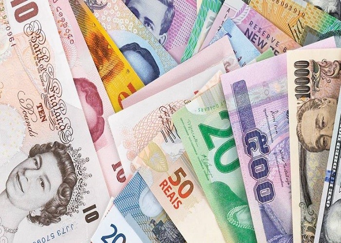 کاهش قیمت‌ دلار و یورو در صرافی‌های بانکی